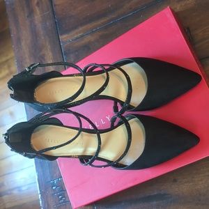 Kelly & Katie Size 9.5M Malana Pump 3.5" Heel Black Faux Felt Adjustable Strap